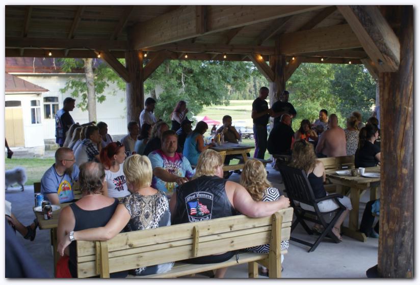 802x537 pixels (76K)